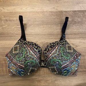 NWT Victoria’s Secret very sexy paisley push up bra